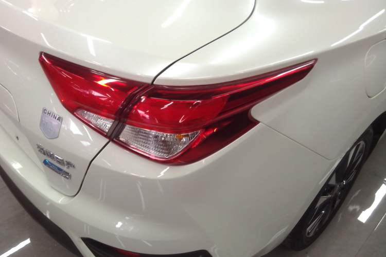 Used Nissan Lannia 2016 1.6L CVT Smart Cool Edition Exterior 3