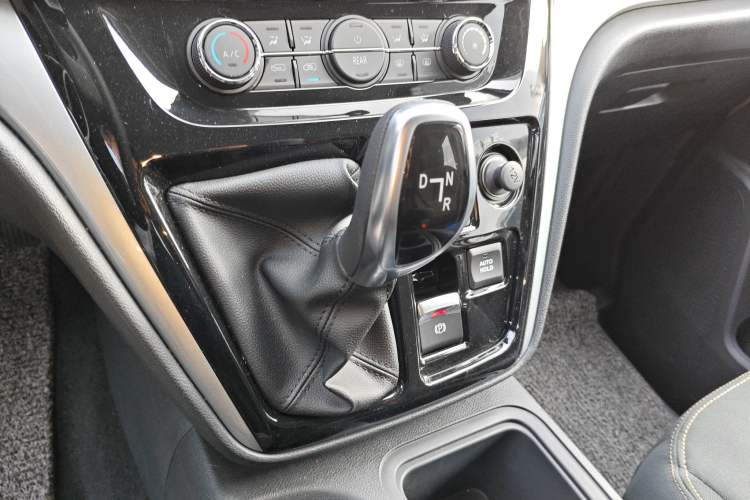 Used JAC Refine M3 PHEV 2025 PLUS 2.0L Smart Connectivity Version