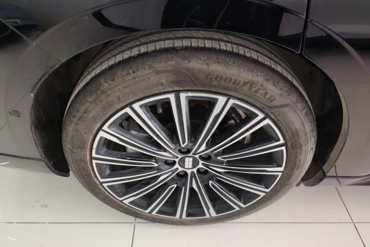 Used Geely Galaxy 8 2025 130km EM-P Starship Edition Exterior 5