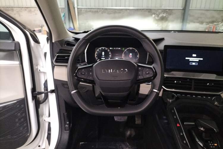 Used Lynk & Co 06 EM-P 2022 PHEV 84 km Range Pro Version