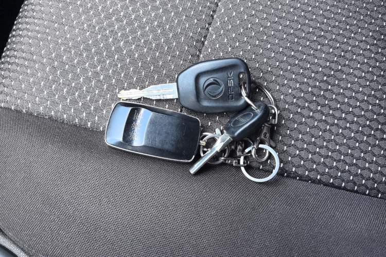 Used Dongfeng Fengon 330 2014 1.5L Manual Utility Version DK15