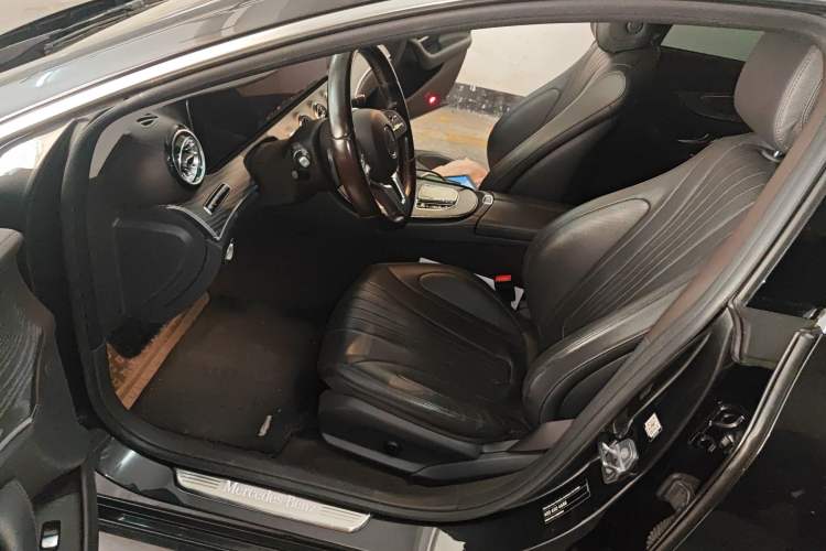 Used Mercedes-Benz CLS 2018 CLS 350 4MATIC Left Front Seat