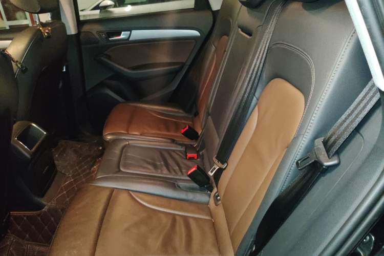 Used Audi Q5 2017 Plus 40 TFSI Ambition Model
