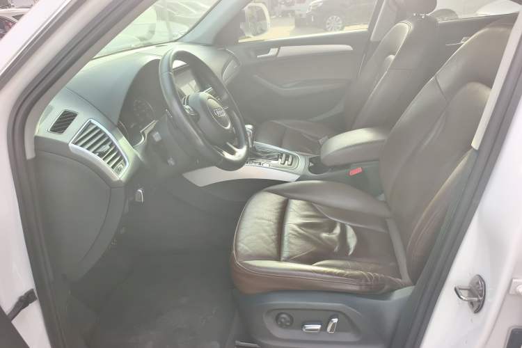 Used Audi Q5 2017 40 TFSI Technology Edition Left Front Seat