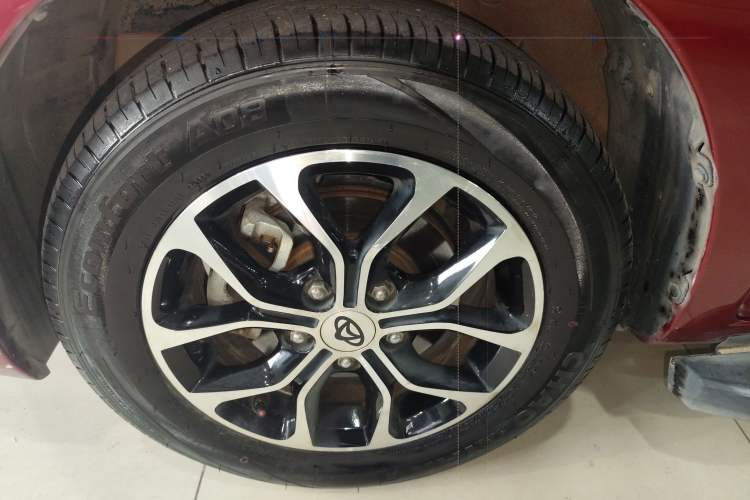 Used CHANGAN KAICHENG Oushang A600 2016 1.5L Manual Luxury 7-Seater Left Front Wheel Hub