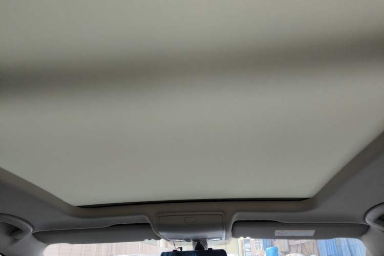 Used Volkswagen Tiguan L 2023 Restyled 330TSI Automatic Two-Wheel Drive R-Line Enhanced Comfort Version Headliner