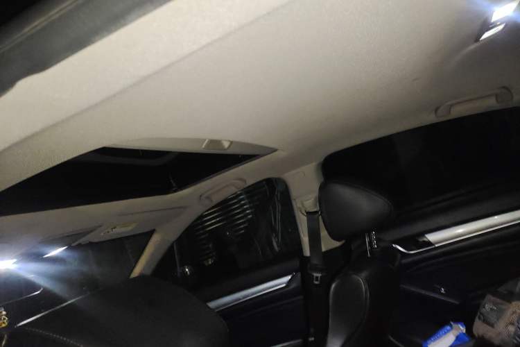 Used Honda Accord 2018 260TURBO Luxury Edition China VI Headliner