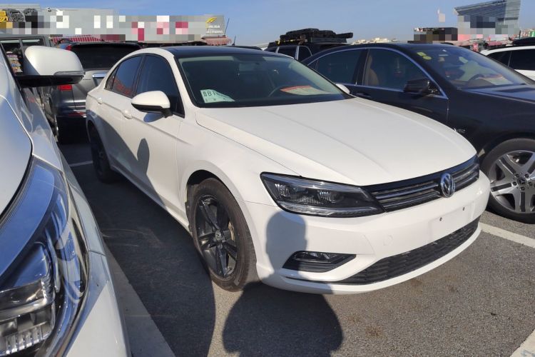 Used Volkswagen Lamando 2018 230TSI DSG Fashion Edition Front Right 45 Deg