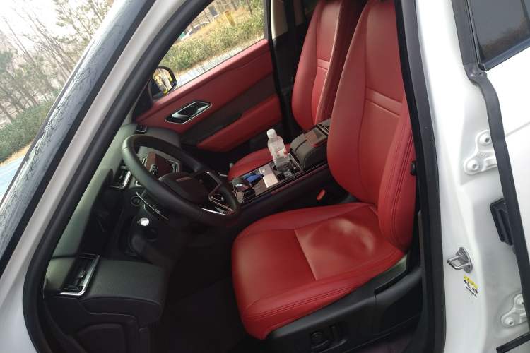 Used Land Rover Range Rover Velar 2023 250 PS
