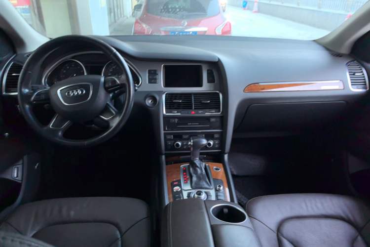 Used Audi Q7 2013 40 TFSI Technology Edition