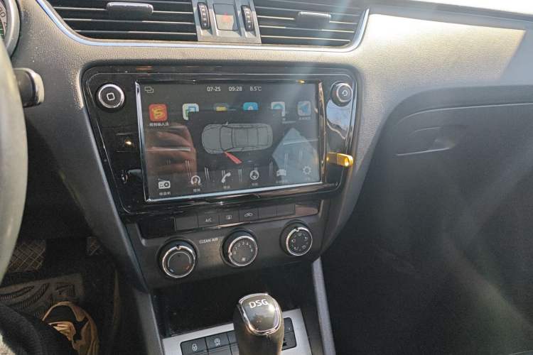 Used Skoda Octavia 2018 TSI280 DSG Luxury Edition
