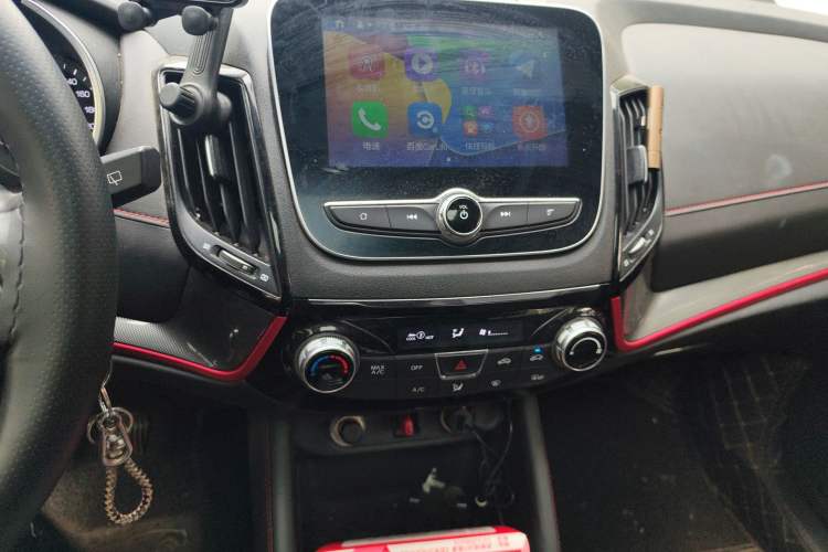 Used CHANGAN CS55 2018 1.5T Manual Colorful Model China V Standard
