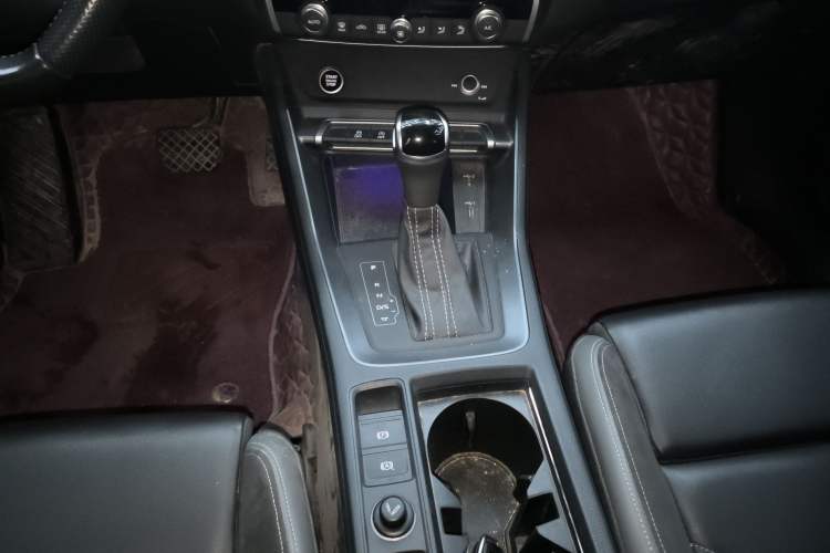 Used Audi Q3 Sportback 2020 40 TFSI Fashion Model Gear Lever