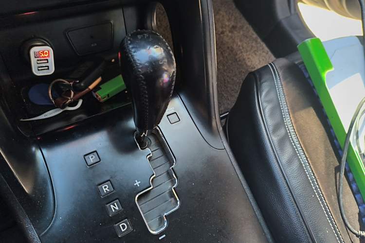 Used Hyundai ix35 2010 2.0L Automatic Two-Wheel Drive Elite Edition GLS Gear Lever