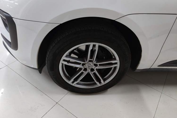 Used Porsche Macan 2024 Macan 2.0T Exterior 7