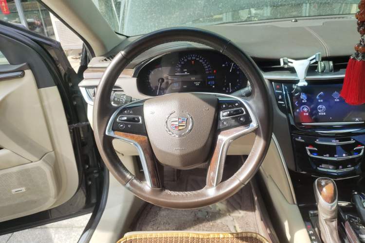 Used Cadillac XTS 2013 28T Tech Model
