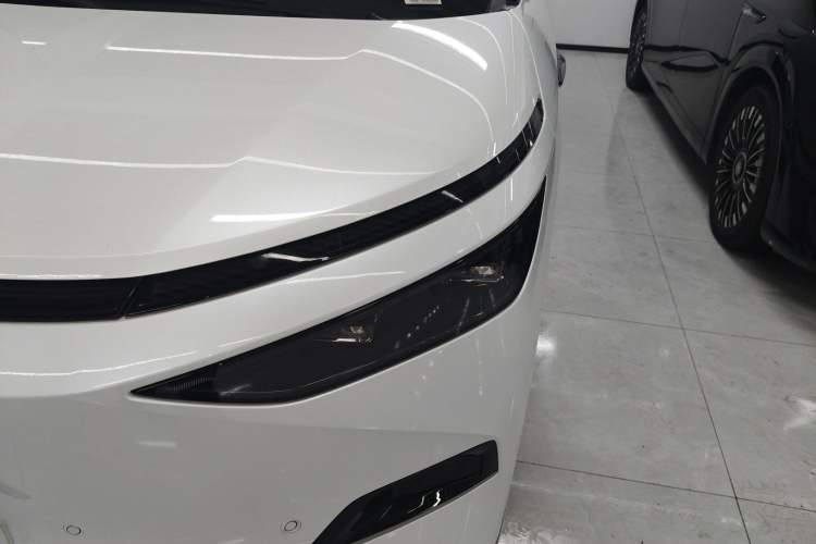 Used XPeng X9 2024 610 Long-Range Pro Left Front Headlight