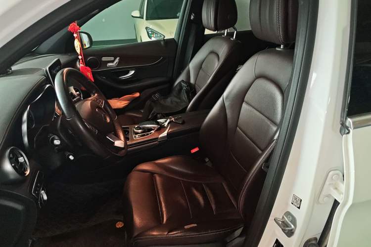 Used Mercedes-Benz GLC 2018 GLC 300 4MATIC Sport Edition
