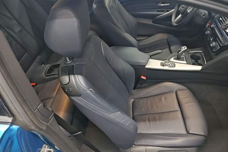 Used BMW 4 Series 2017 425i M Sport Package Right Front Seat