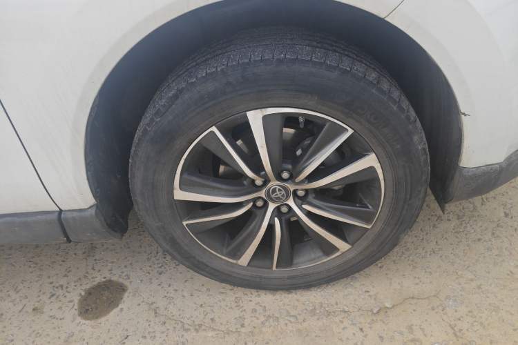 Used Toyota Harrier 2022 2.0L CVT Two-Wheel Drive Luxury Edition