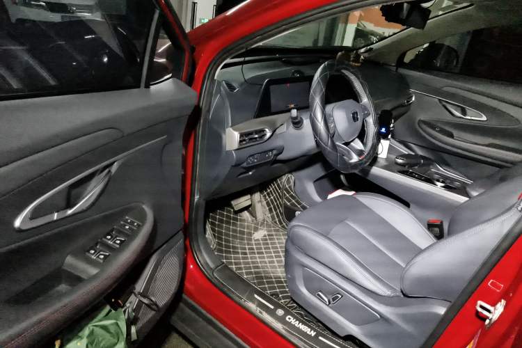 Used Changan UNI-T 2020 1.5T Prestige Version
