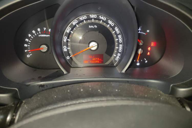 Used Kia Sportage R 2012 2.0L Manual Two-Wheel Drive GL Trim
