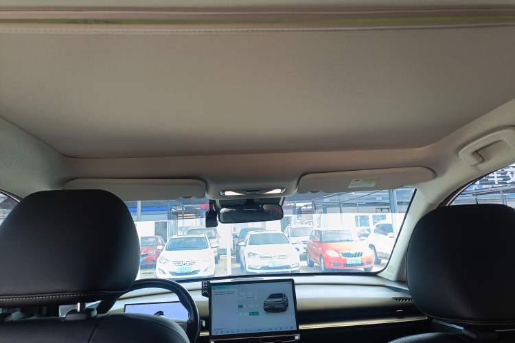 Used Venucia VX6 2025 Large Flat-Layout 520 Pro