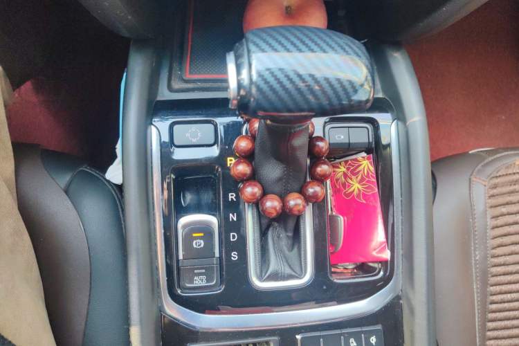 Used GAC Trumpchi GS8 2017 320T Two-Wheel Drive Luxury Smart Connectivity Version (7 Seats) Gear Lever