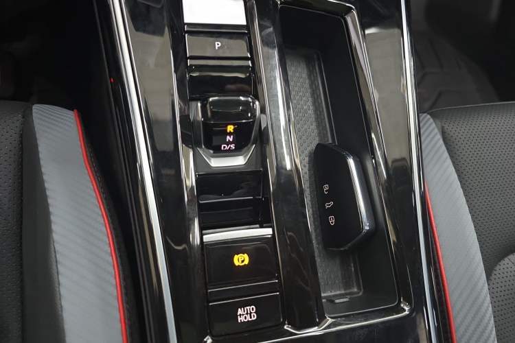 Used Volkswagen Lamando 2023 Lavida L 280TSI DSG Cool & Spicy Edition Gear Lever