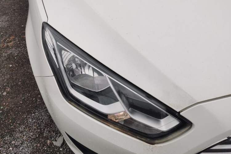 Used Ford Escort 2019 Revised 1.5L Automatic ZhiXiang Version China VI Standard
