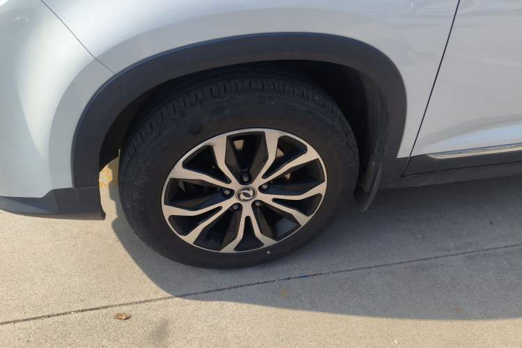 Used FORTHING Joyear X5 2017 1.6L Manual Luxury Model Left Front Wheel Hub