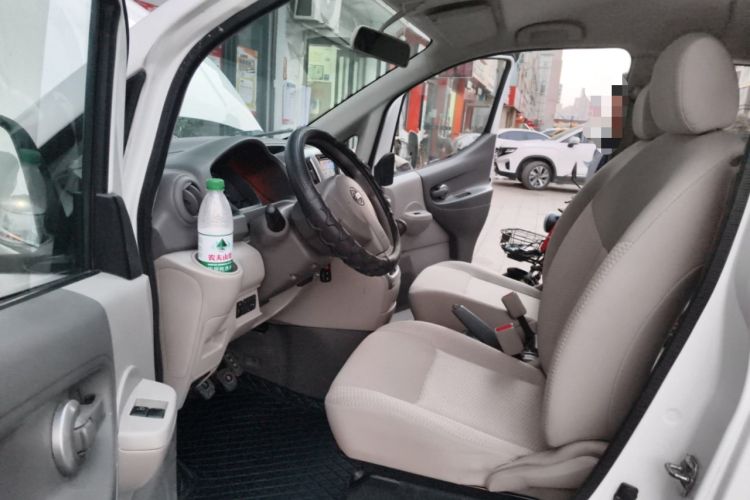 Used Nissan NV200 2014 1.6L Manual Luxury Model China IV Standard Driver Seat