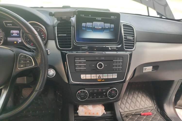 Used Mercedes-Benz GLE 2015 GLE 400 4MATIC Audio And AC Panel