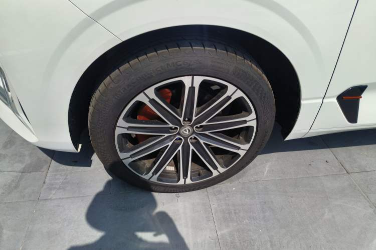 Used CHANGAN UNI-K iDD 2024 ZhiDian iDD 1.5T 135km Smart Leading Model
