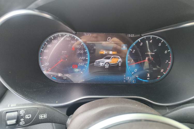 Used Mercedes-Benz GLC 2022 Facelift GLC 260 L 4MATIC Luxury Edition Instrument Cluster