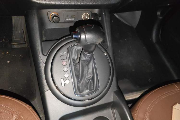 Used Kia Sportage R 2012 2.0L Automatic Two-Wheel Drive GLS
