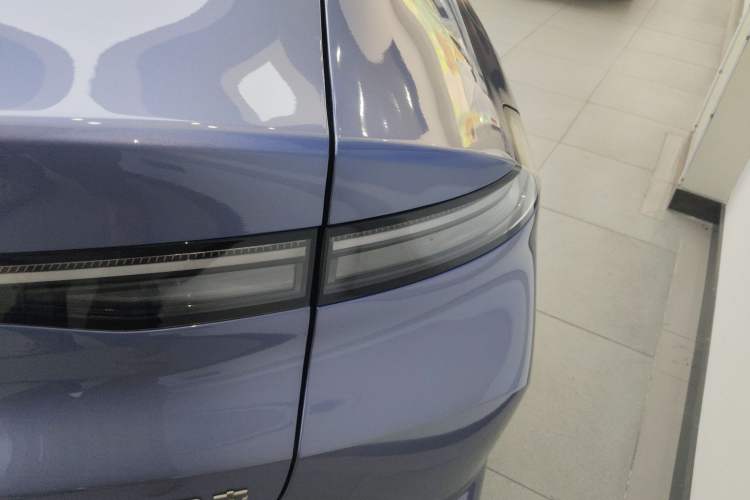 Used Nissan N6 2026 Model 180 Max Right Rear Taillight