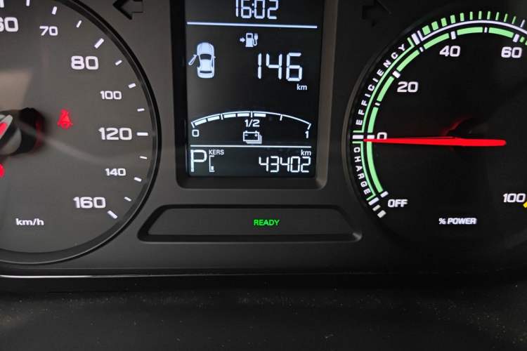 Used Roewe Clever 2021 302 km New Four-Seater Super-Efficient Version Odometer Close Up