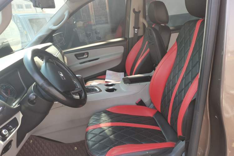 Used Huasong 7 2015 2.0T Automatic Comfort Model