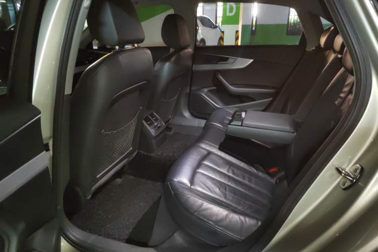 Used Audi A4L 2018 30th Anniversary Edition 40 TFSI Fashion Model