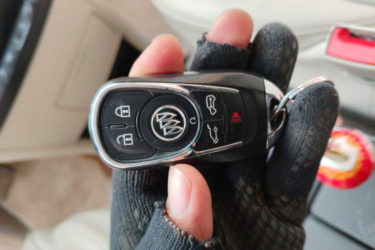 Used Buick GL8 2018 28T Avenir Avia China VI Standard