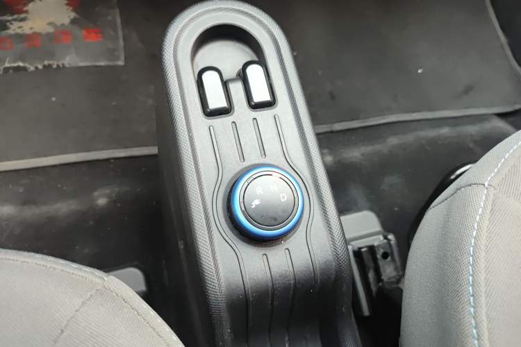 Used Wuling Hongguang MINIEV 2020 Zizai Version Lithium-NMC Gear Lever