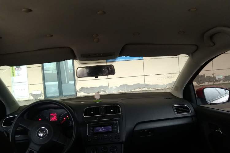 Used Volkswagen Polo 2013 1.4L Automatic Comfort Edition Headliner