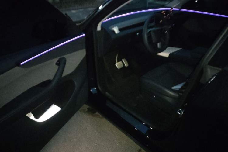 Used Tesla Model Y 2025 Rear-Wheel-Drive Version