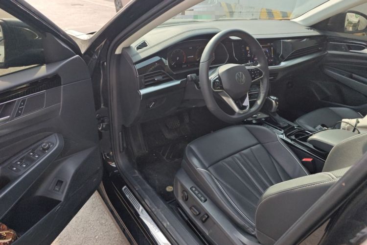 Used Volkswagen Passat 2024 380TSI Dragon Edition Driver Seat