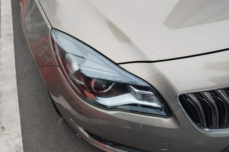 Used Buick Regal 2015 1.6T Leading Technology Model Right Front Headlight