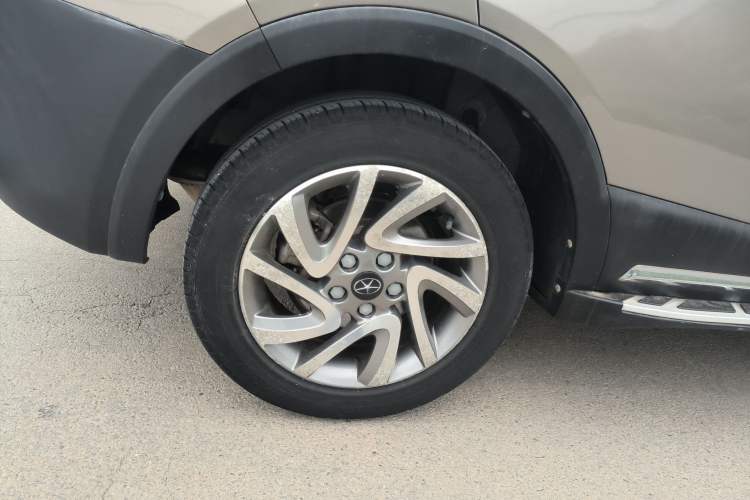 Used JAC Group Refine S3 2016 1.5L Manual Luxury Smart Version Exterior 5