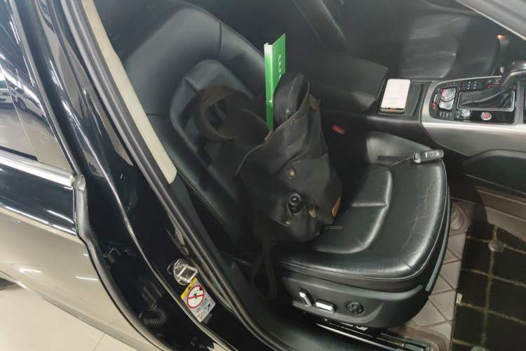 Used Audi A6L 2018 30th Anniversary Edition 35 TFSI Fashion Model
