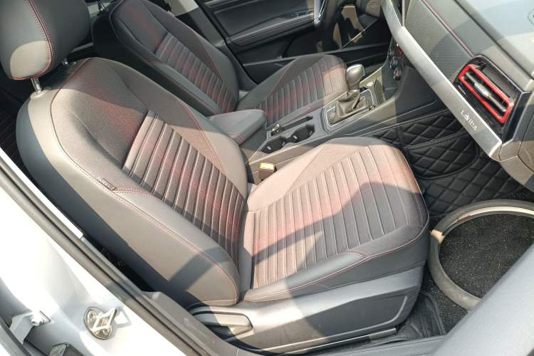 Used Volkswagen Lavida 2023 300TSI DSG Starry Full-Comfort Edition Right Front Seat