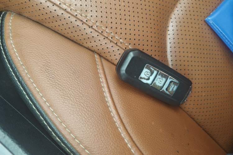 Used Baojun 560 2017 Rhythmic Edition 1.5T Manual Premium Model Vehicle Key